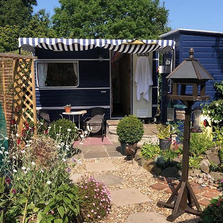 Down The Garden Path Vintage Caravan B&B , Dartmoor Newton Abbot Kültér fotó